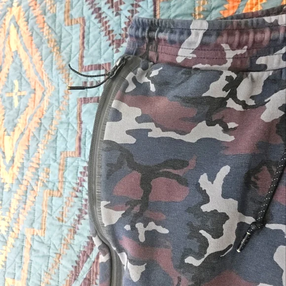 Nike‎ Camo Joggers - Picture 5 of 8